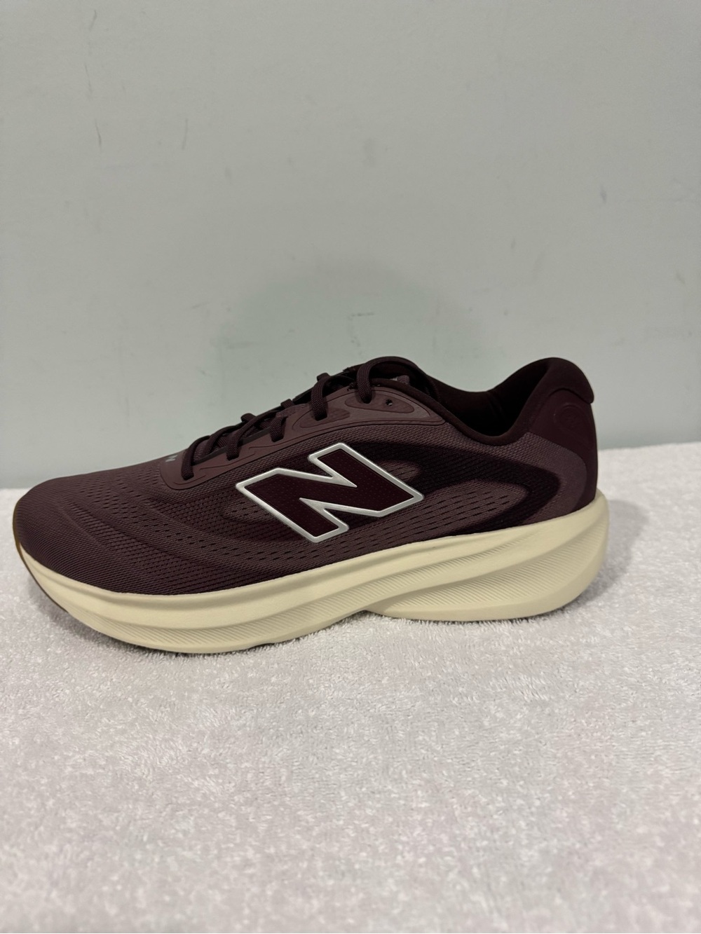 NEW BALANCE FRESH FOAM 680 v9 RUNNING MEN SHOES
